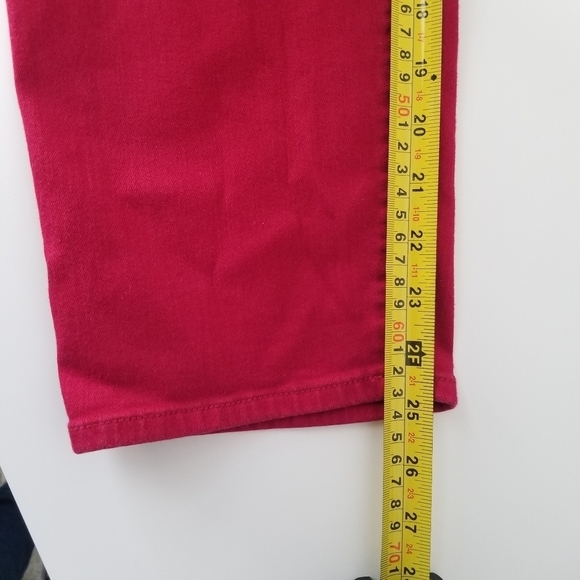 Chico's Red So Slimming Girlfriend Ankle Jeans Size 16R Stretch Festive - Picture 2 of 11